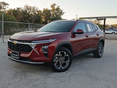 Certified 2025 Chevrolet Trax LT w/ Driver Confidence Package