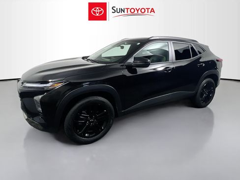 Used 2025 Chevrolet Trax ACTIV w/ Sunroof Package FWD image 9