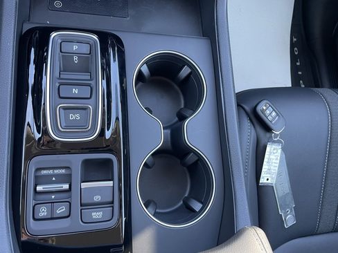 New 2025 Honda Pilot EX-L image 36