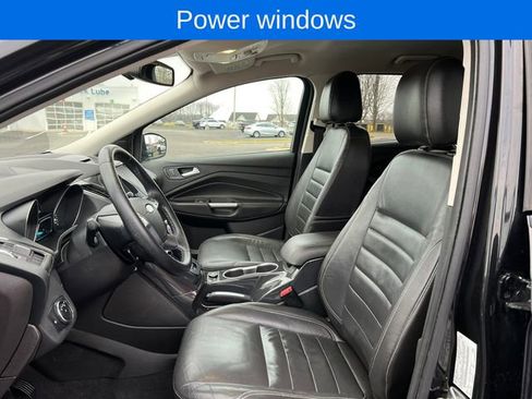 Used 2015 Ford Escape Titanium image 3