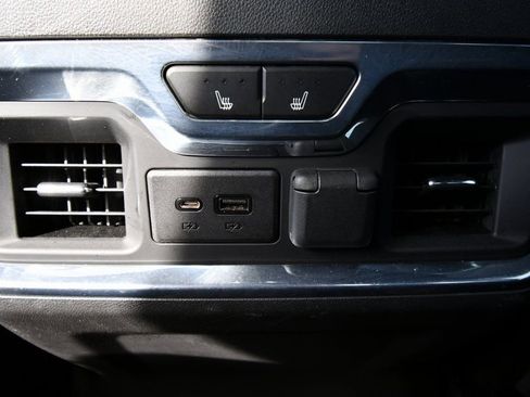 Used 2021 GMC Sierra 1500 AT4 w/ AT4 Preferred Package AWD/4WD image 17