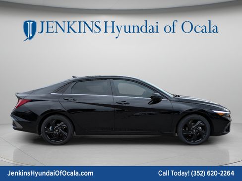 New 2026 Hyundai Elantra SEL Sport Premium FWD image 3