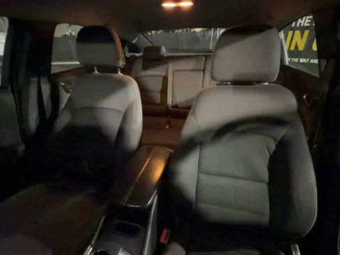 Used 2017 Chevrolet Malibu LT image 14