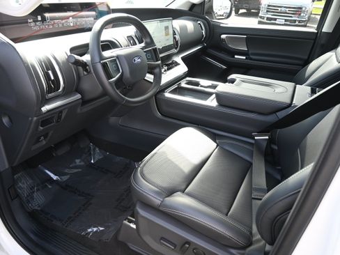 New 2027 Ford Expedition Max Platinum w/ Driver's Package RWD image 17