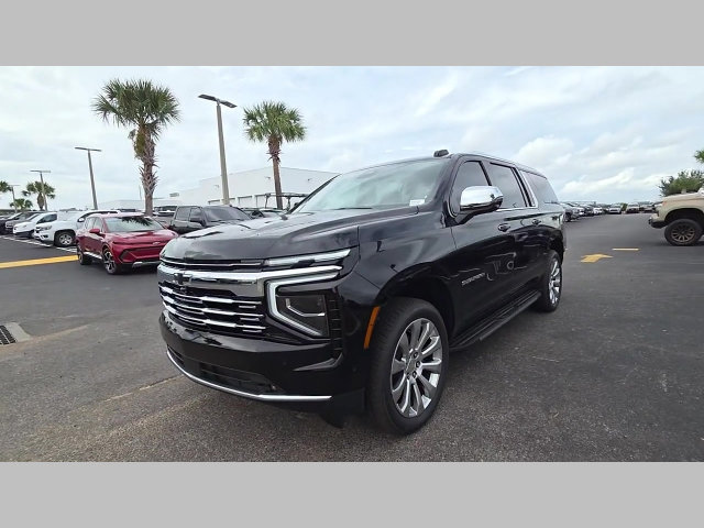 New 2026 Chevrolet Suburban Premier w/ Sun And Tow Package AWD/4WD image 25