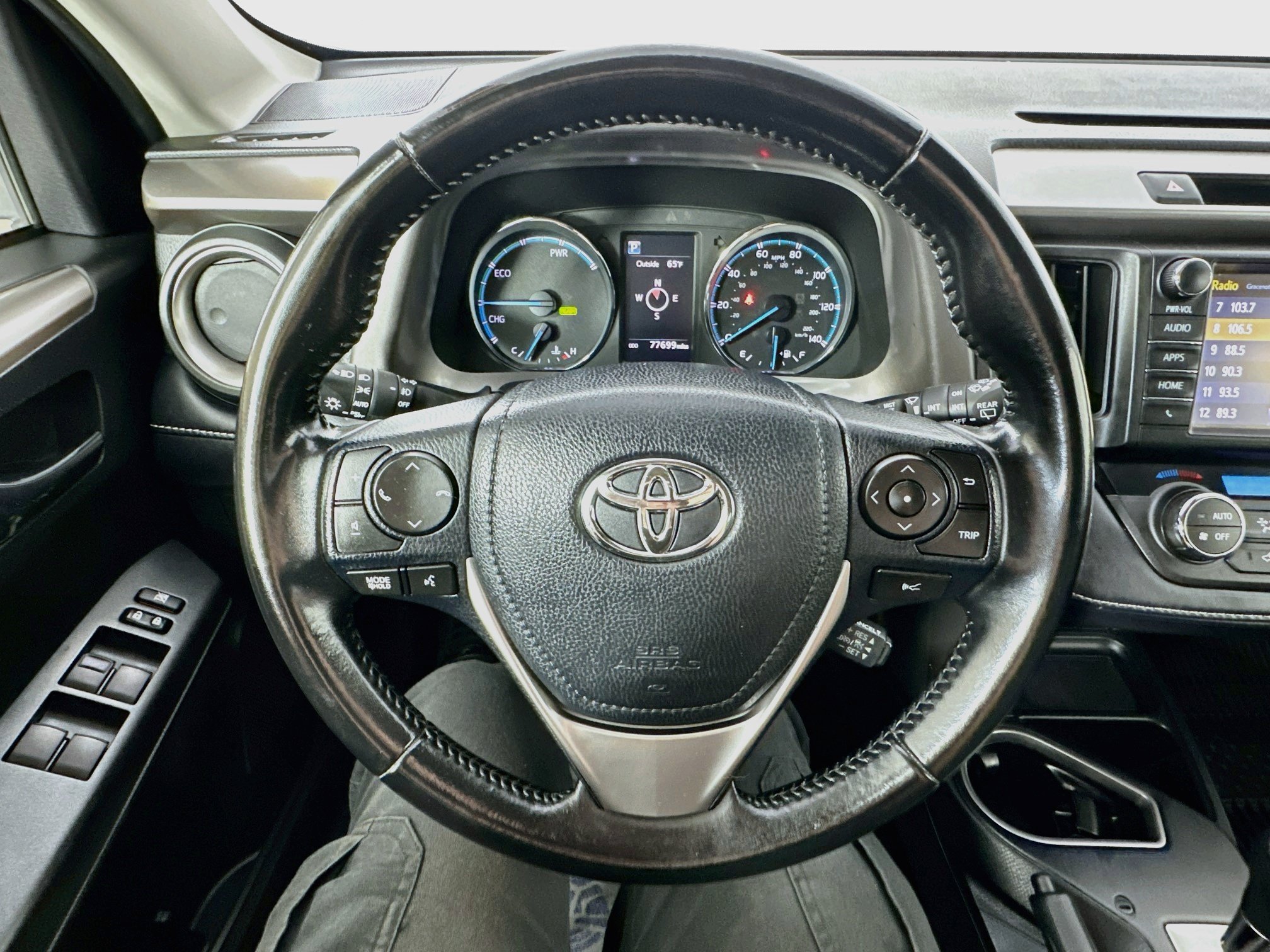 Used 2018 Toyota RAV4 XLE AWD/4WD image 11