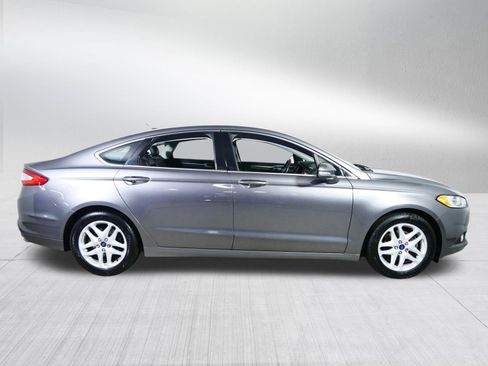 Used 2014 Ford Fusion SE w/ Equipment Group 202A image 8