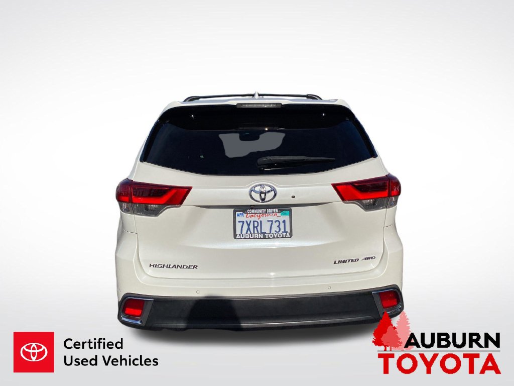 Certified 2017 Toyota Highlander Limited Platinum w/ Carpet Mat Package AWD/4WD image 7
