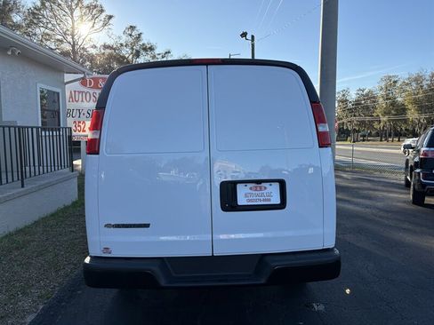 Used 2023 Chevrolet Express 2500 w/ Driver Convenience Package image 5