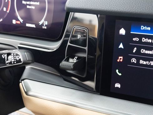 New 2026 Porsche Cayenne AWD/4WD image 17