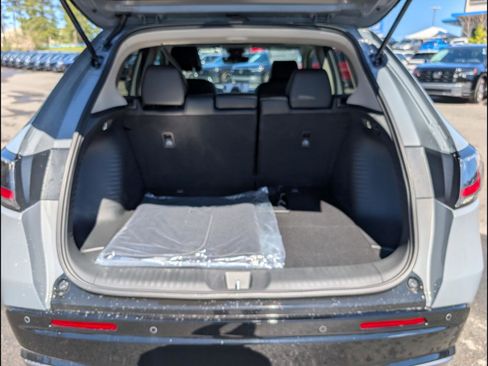 New 2026 Honda HR-V EX-L image 14