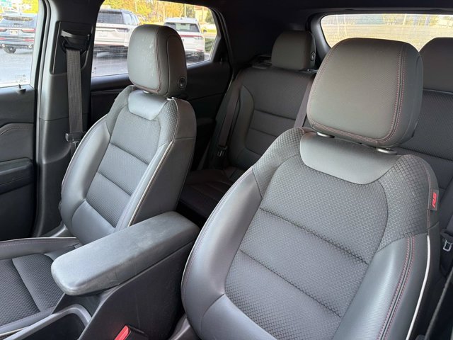 Used 2022 Chevrolet TrailBlazer RS w/ Technology Package FWD image 12