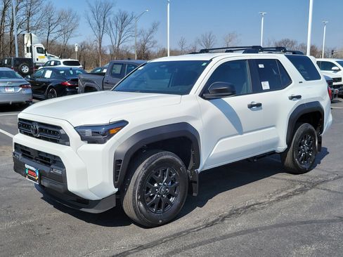 New 2026 Toyota 4Runner SR5 image 3