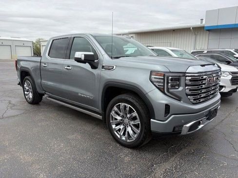Used 2023 GMC Sierra 1500 Denali w/ Denali Reserve Package AWD/4WD image 7