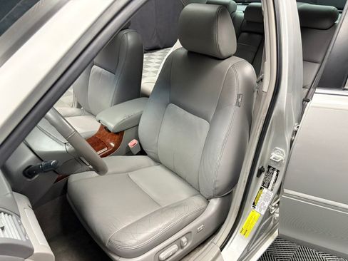 Used 2006 Toyota Camry XLE FWD Sedan 3.0L 6-Cyl image 30