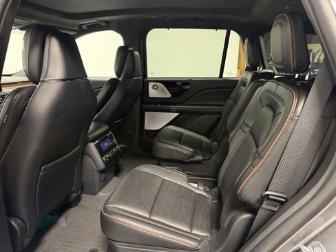 Used 2025 Lincoln Aviator Black Label w/ Black Label Special Edition image 21