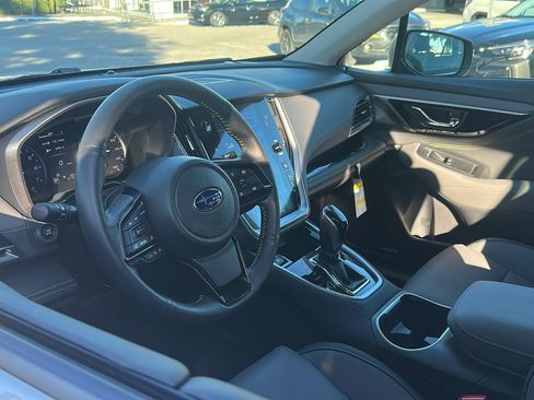 Certified 2025 Subaru Outback Onyx Edition XT w/ Popular Package #2 image 5