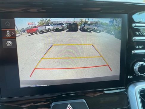 Used 2022 Kia Sorento LX AWD/4WD image 25