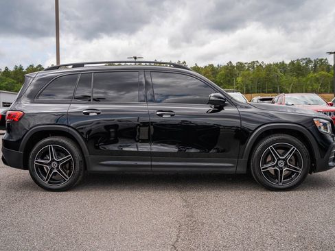 Used 2021 Mercedes-Benz GLB 250 4MATIC w/ AMG Line image 8