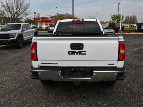Used 2017 GMC Sierra 1500 SLE w/ Suspension Package, Off-Road AWD/4WD image 6