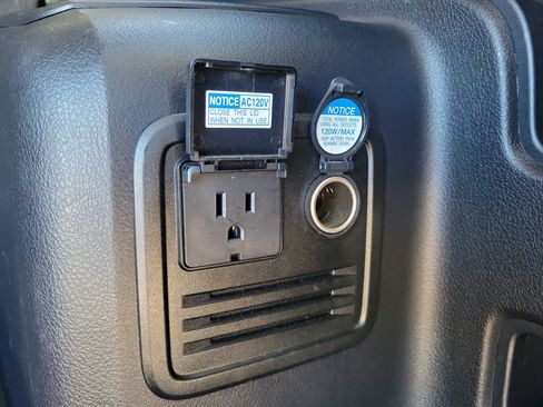 Used 2021 Toyota 4Runner SR5 Premium image 9