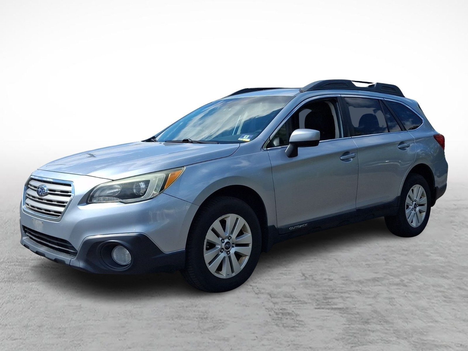 Used 2015 Subaru Outback 2.5i Premium AWD/4WD image 3