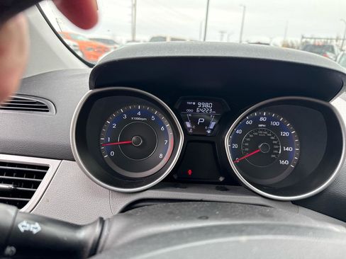 Used 2013 Hyundai Elantra Limited image 10