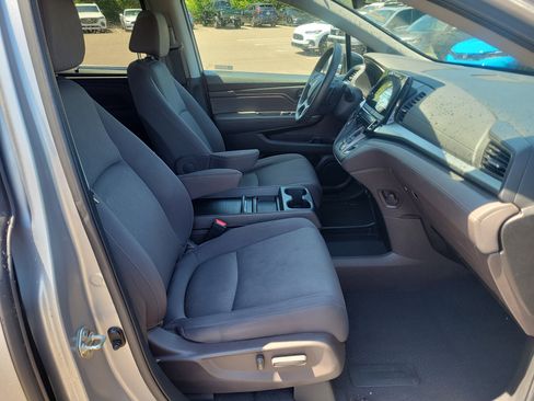 Used 2019 Honda Odyssey EX image 17