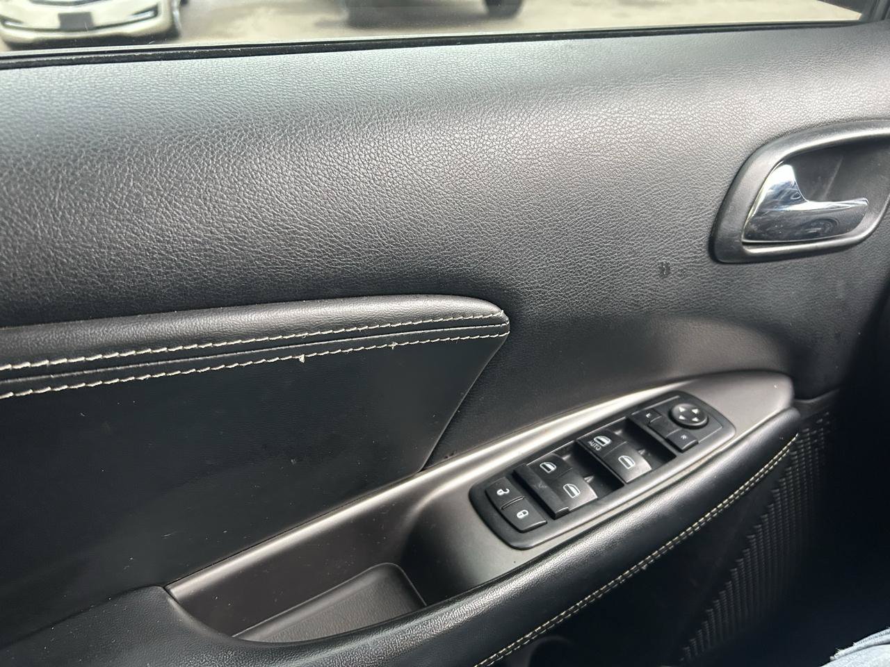 Used 2015 Dodge Journey Crossroad w/ Flexible Seating Group FWD image 28