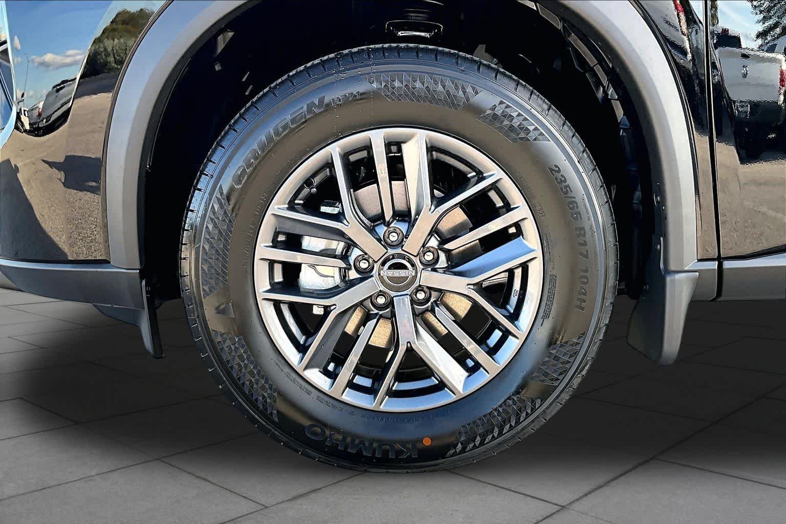New 2027 Nissan Rogue S FWD image 11