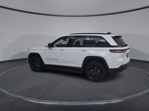 Certified 2025 Jeep Grand Cherokee Limited w/ Black Appearance Package AWD/4WD image 9