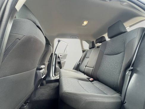 Used 2025 Toyota RAV4 XLE AWD/4WD image 25