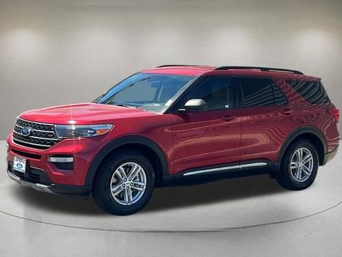 Certified 2023 Ford Explorer XLT w/ Equipment Group 202A RWD image 2