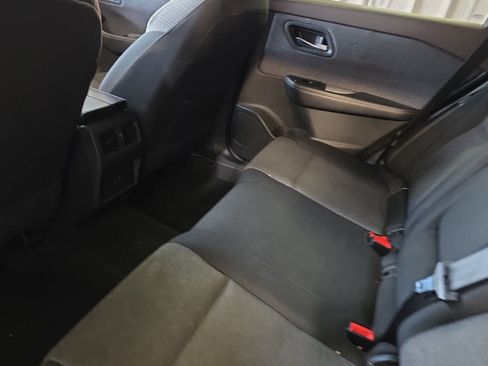 Used 2023 Nissan Rogue SV FWD image 5