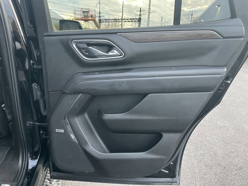 Used 2021 Chevrolet Tahoe Z71 w/ Luxury Package image 17