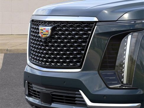 New 2026 Cadillac Escalade ESV Luxury image 13