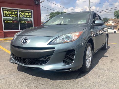 Used 2013 MAZDA MAZDA3 i Touring image 3