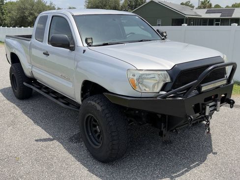 Used 2013 Toyota Tacoma 2WD Access Cab image 3