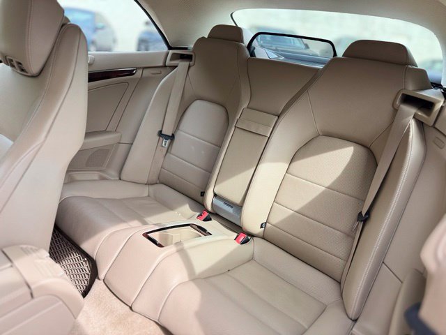 Used 2011 Mercedes-Benz E 550 Cabriolet image 23
