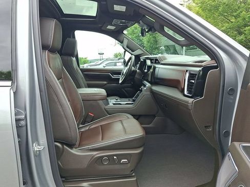 Certified 2026 GMC Sierra 3500 Denali w/ Technology Package AWD/4WD image 27