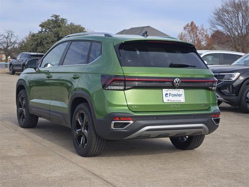 New 2026 Volkswagen Taos SEL image 3