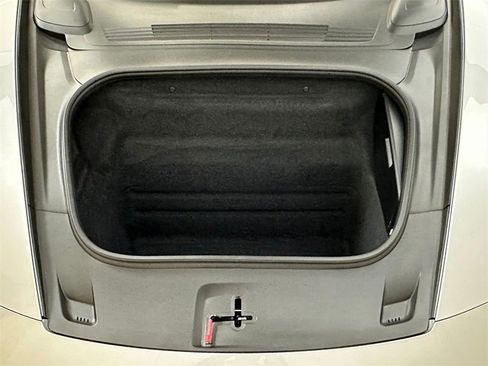 Used 2024 Porsche 911 Carrera image 30