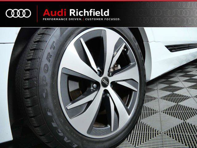 Used 2024 Audi Q8 e-tron Premium Plus w/ Premium Plus Package AWD/4WD image 23