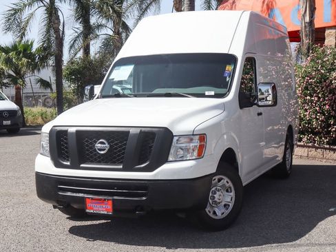 Used 2019 Nissan NV 2500 SV image 4