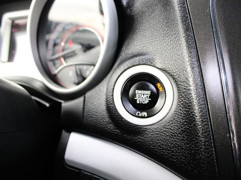 Used 2018 Dodge Journey SE FWD image 11