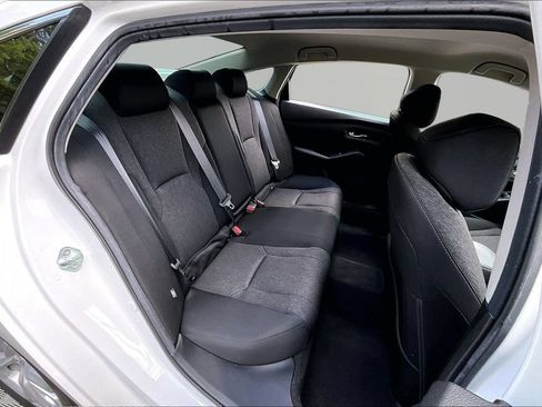 Certified 2024 Honda Accord LX image 17