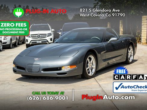 Used 2003 Chevrolet Corvette Coupe w/ Preferred Equipment Group RWD image 1
