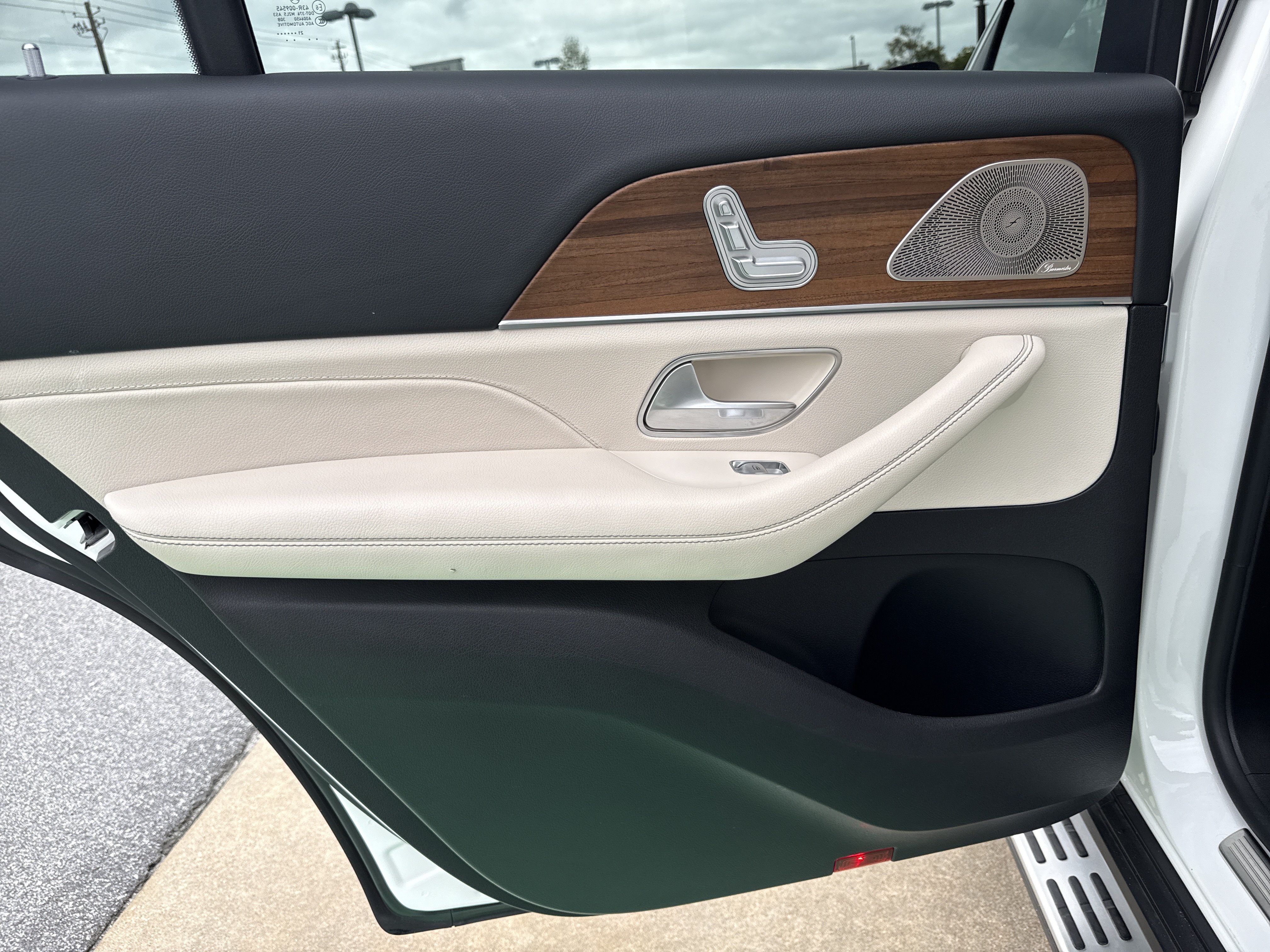 Certified 2022 Mercedes-Benz GLS 450 4MATIC image 25