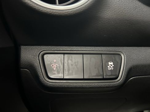 Certified 2024 Kia Forte LXS image 33