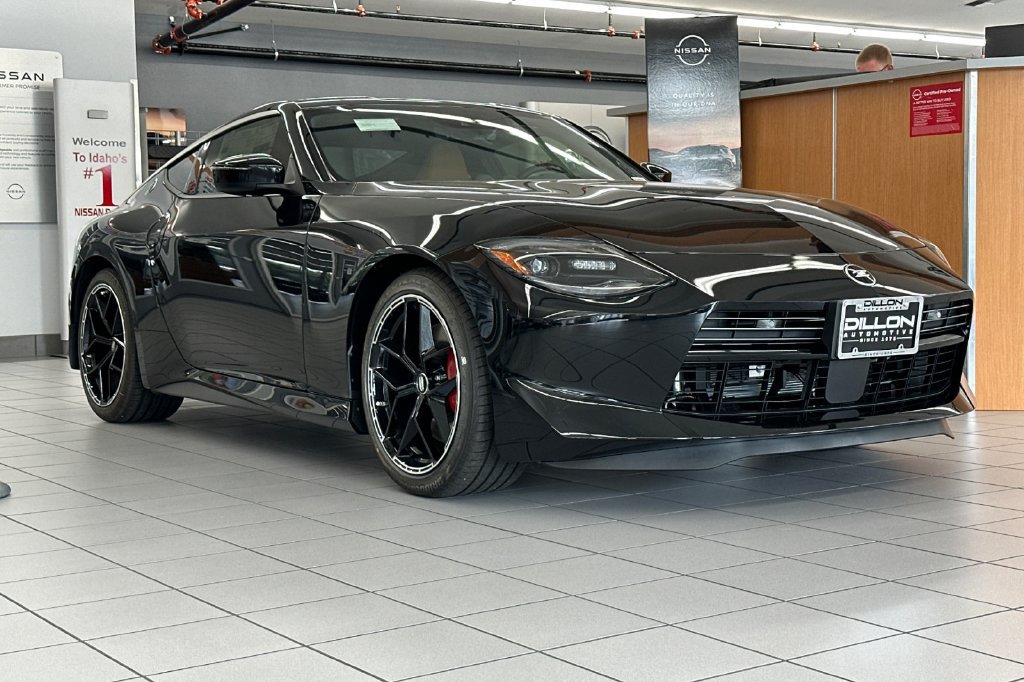 New 2027 Nissan Z Performance RWD image 2